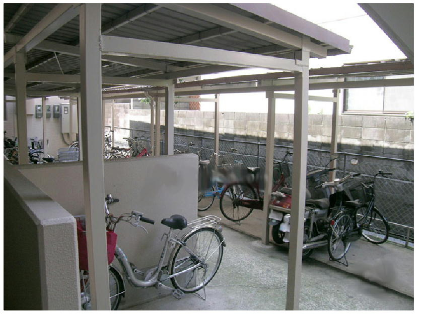 コープ野村武庫之荘の駐輪場