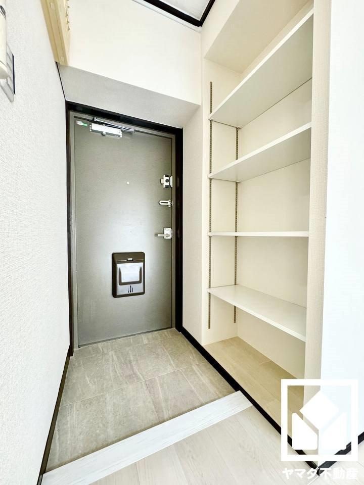 九条住宅B棟の玄関