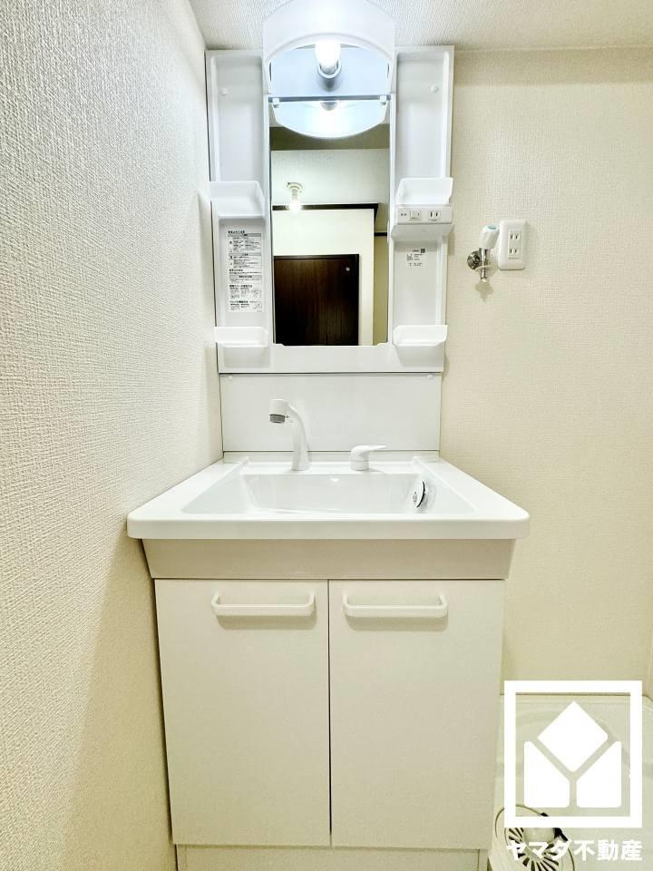 九条住宅B棟の独立洗面台