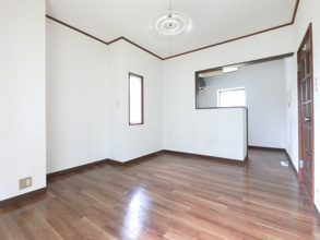 【居間・リビング】 | 
