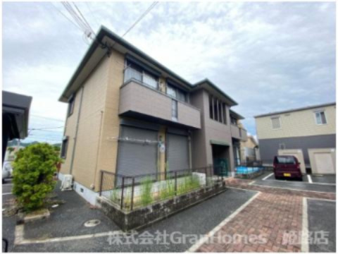 エコーズユタカ A棟の外観