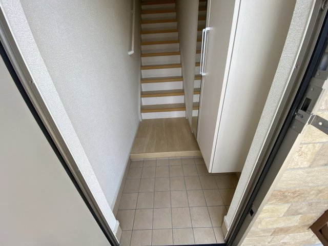 シャルマン・ドミールの玄関