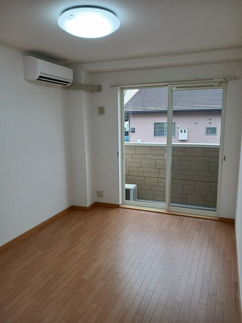 ロイヤルシャトーの居間・リビング|リビングです