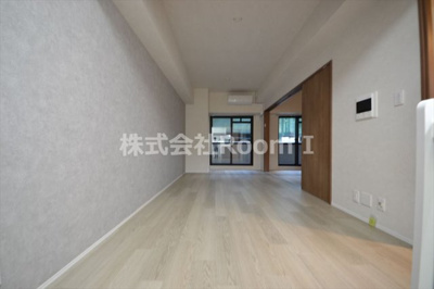 【居間・リビング】 | レジディア西天満（旧リヴァージュ西天満） | ゆったりとしたリビングです