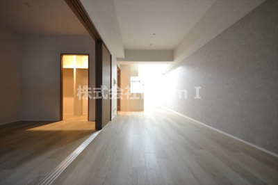 【居間・リビング】 | レジディア西天満（旧リヴァージュ西天満） | 使いやすい居間です