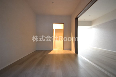 【洋室】 | レジディア西天満（旧リヴァージュ西天満） | コンパクトで使いやすい洋室です