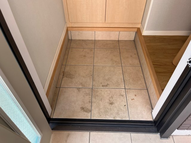 メゾン・ルーチェＡ棟の玄関