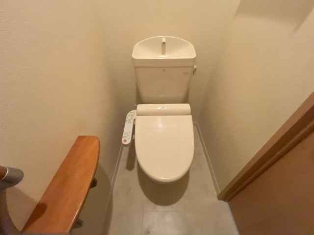 メゾン・ルーチェＡ棟のトイレ