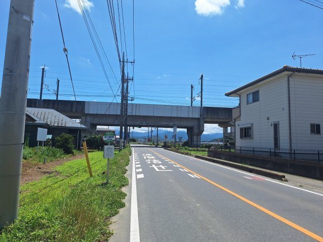 高崎市阿久津町売土地 A区画の前面道路含む現地写真