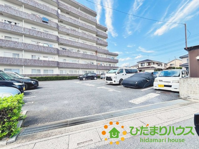 ミューアダマスグランテの駐車場