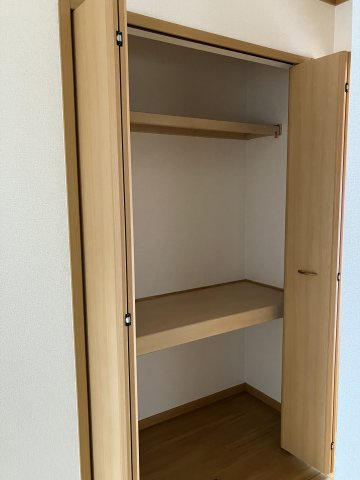 グランデカメリア山の手Ⅵの駐車場