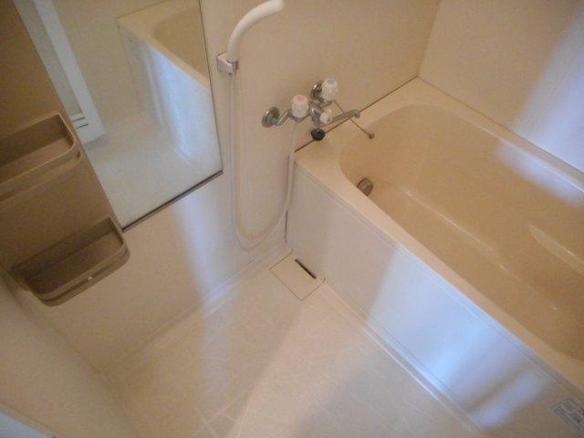 ラウンドタワーオペリアの浴室