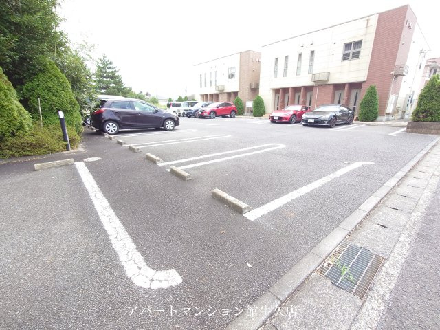 モダン・エディフィスⅠの駐車場