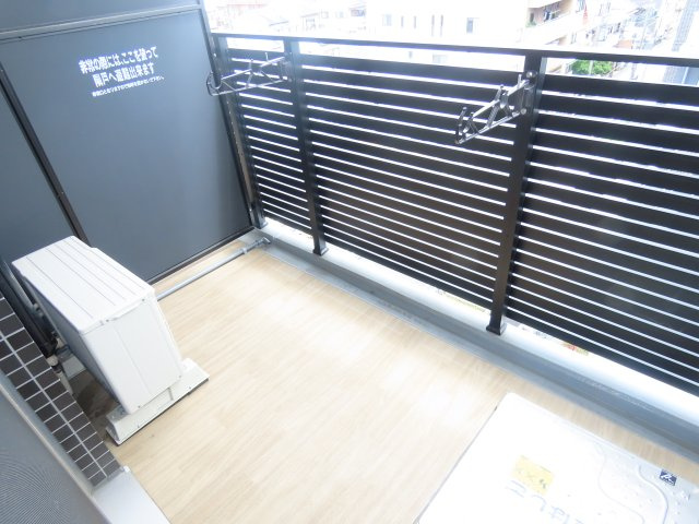 大阪市西淀川区歌島１丁目の賃貸マンションのバルコニー