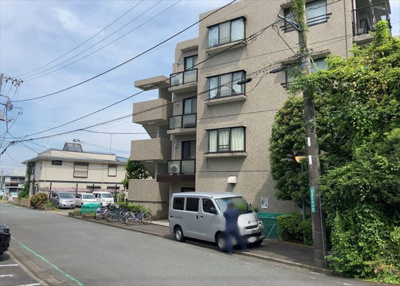 【外観】 | 相武台北パークホームズ | マンションの外観は非常に重要なポイントです！外観の善し悪しは資産価値に大きな影響を与えます。外観のいいマンションを購入することで、高値で売却がしやすく、買い手が見つかりやすいというメリットがあります。