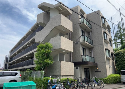 【構造・工法・仕様】 | 相武台北パークホームズ | ＳＲＣ造は強度や耐震性の面でもRC造と比べて優れています。そのため、10階建以上の高層または超高層マンションなどの建築にも多く採用されています。柱や梁などのサイズが小さくても高い耐震性を確保できます。