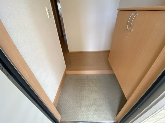 セジュールアカネ　A棟の玄関