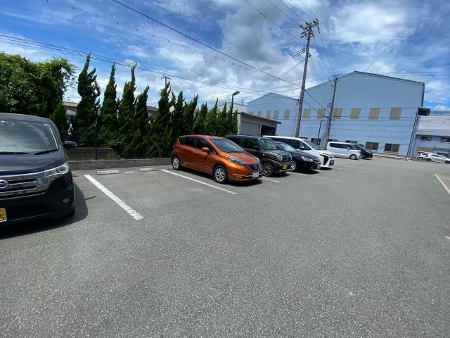 セジュールアカネ　A棟の駐車場
