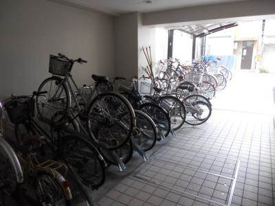 PuraTrah（プラタラク）の駐車場|屋根付駐輪場