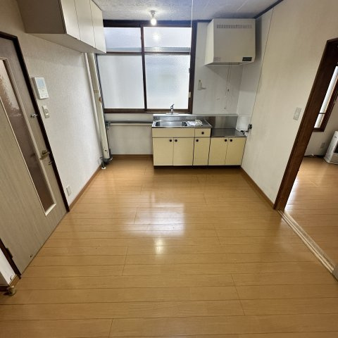 №１福盛ハイツA棟の居間・リビング