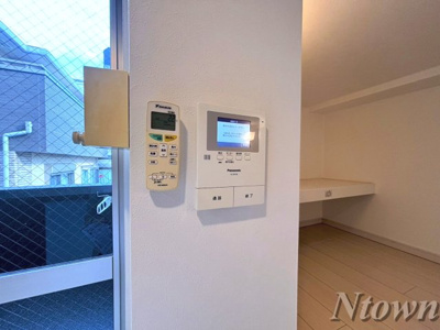 【セキュリティ】 | Lavita(ラヴィータ) | モニター付きインターホンです