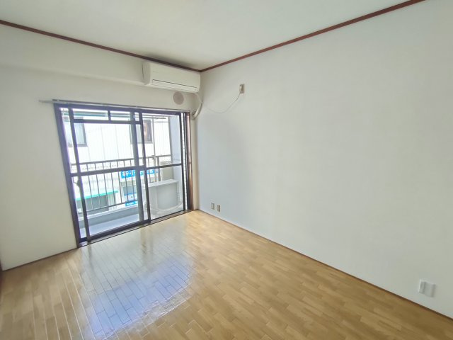 福原トータスの洋室