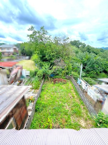 駅徒歩２０分で憧れの田舎暮らし◆陽当たり良好な南向きの庭付３ＤＫ◆船井郡京丹波町下山ユリの展望|眺望（南側和室から見た庭スペース）