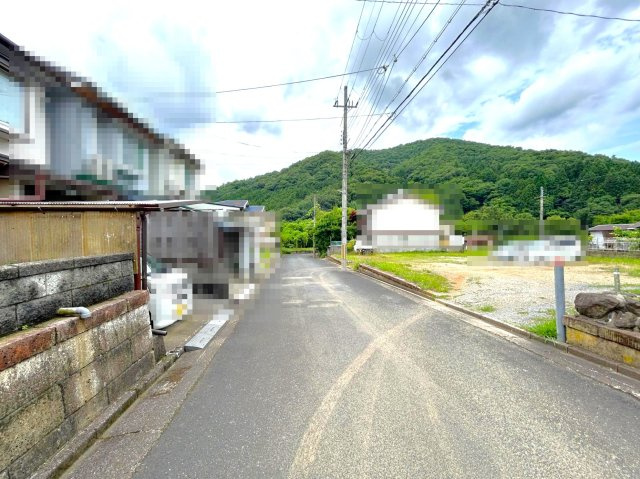 駅徒歩２０分で憧れの田舎暮らし◆陽当たり良好な南向きの庭付３ＤＫ◆船井郡京丹波町下山ユリの前面道路含む現地写真|前面道路含む現地