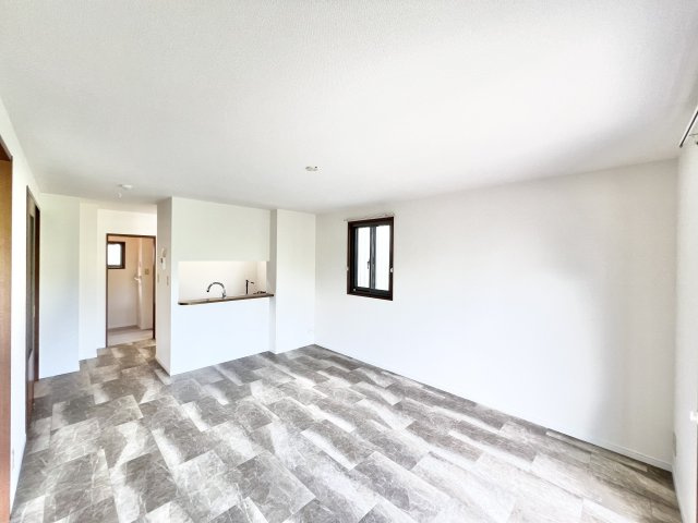 エバーグリーン 八番館の居間・リビング|※別部屋参考写真