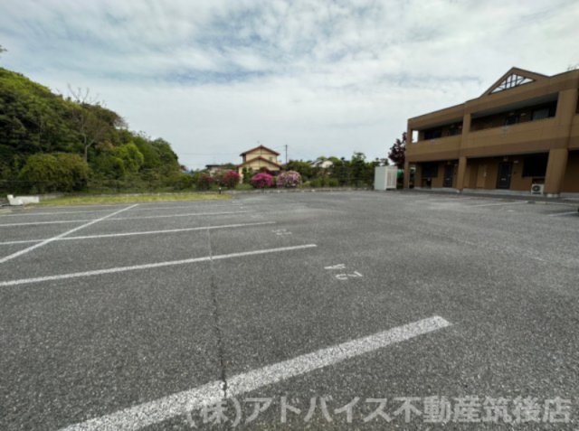筑後市大字一条のアパートの駐車場