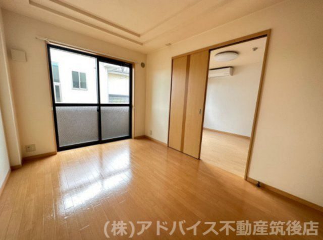 筑後市大字一条のアパートの居間・リビング