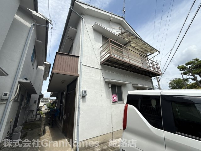 名古山町貸家　中東の外観