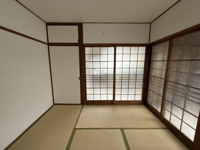 名古山町貸家　中東の寝室