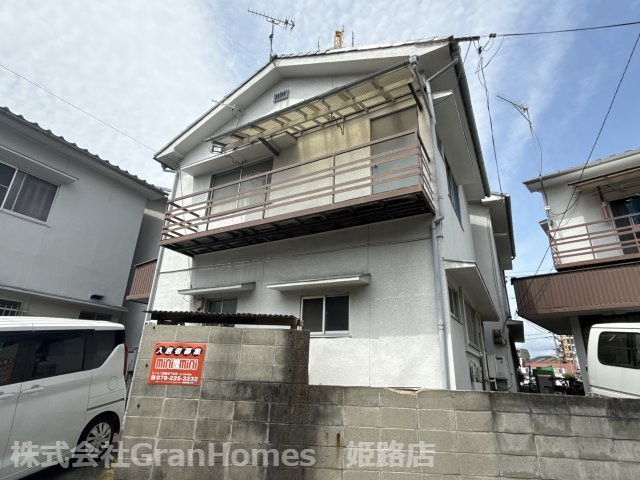 名古山町貸家　中東