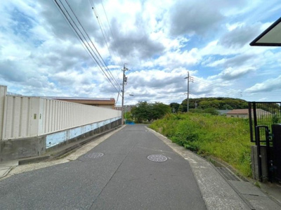 【前面道路含む現地写真】 | MIRASUMO緑区鳴海町片平052②全2棟＜新築一戸建て仲介手数料無料＞ | 前面道路含む現地写真です