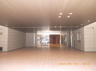 【エントランス】