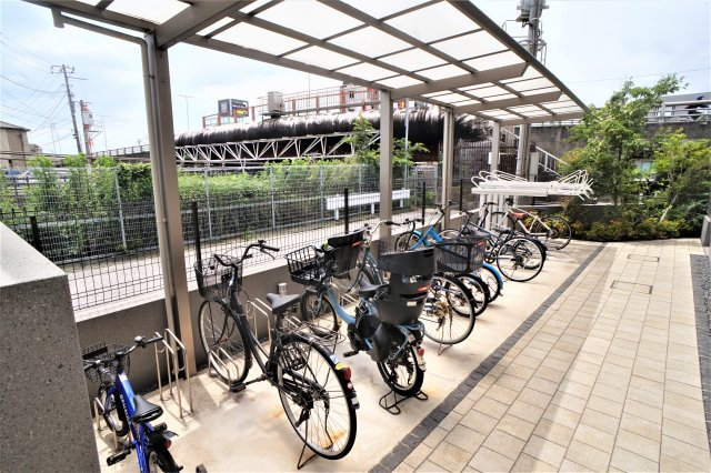 アネーロ東船橋の駐車場