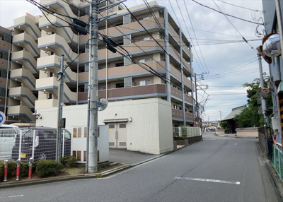 【外観】 | サンクレイドル西八王子アリア | マンションの外観は非常に重要なポイントです！外観の善し悪しは資産価値に大きな影響を与えます。外観のいいマンションを購入することで、高値で売却がしやすく、買い手が見つかりやすいというメリットがあります。