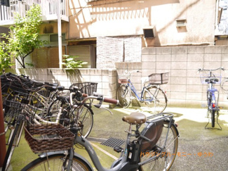 【その他共用部分】 | 敷地内に、駐輪場があります。