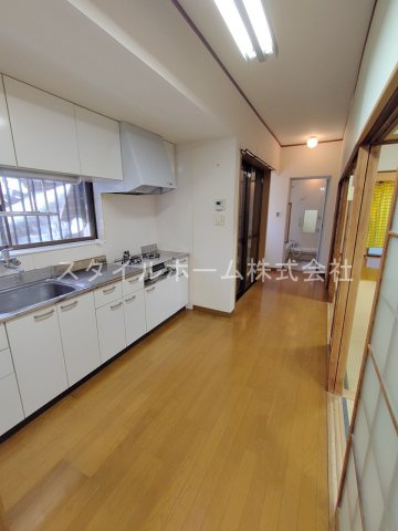 八町通貸家の居間・リビング