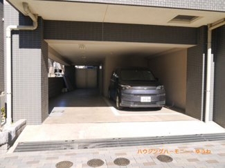 【駐車場】