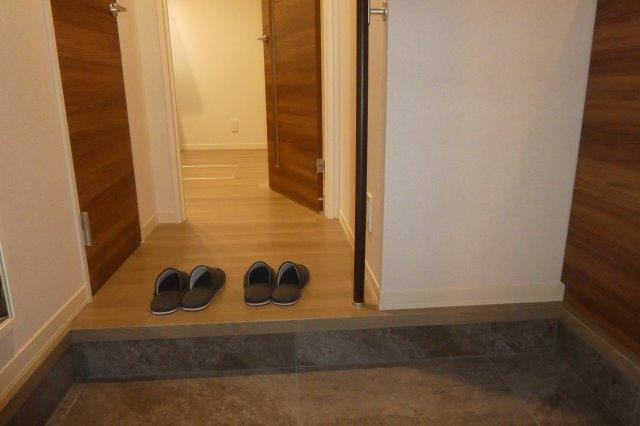 ディマーネⅡの玄関