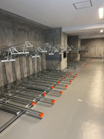 パークホームズ浜松町の駐車場