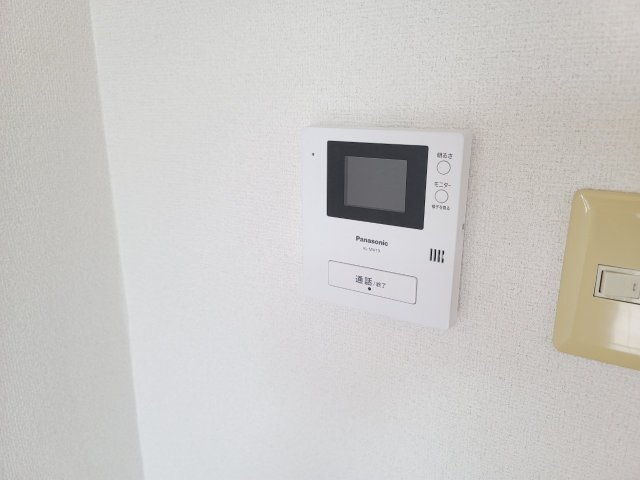 グランドセレブ真木のセキュリティ|TVモニターインターホン付きです。