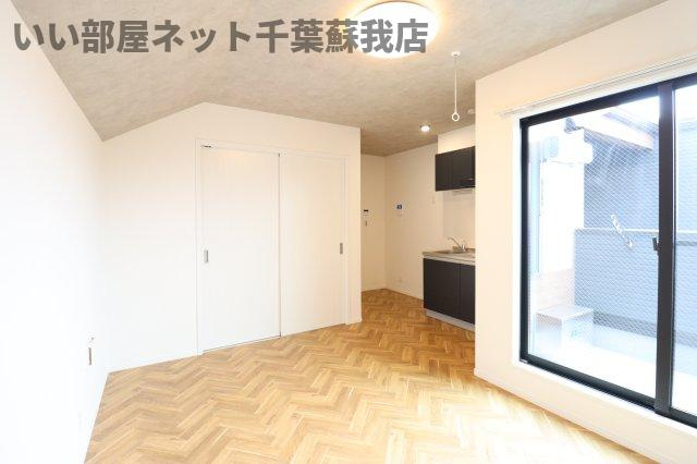 クレセントパーク末広 の居間・リビング|使いやすい居間です