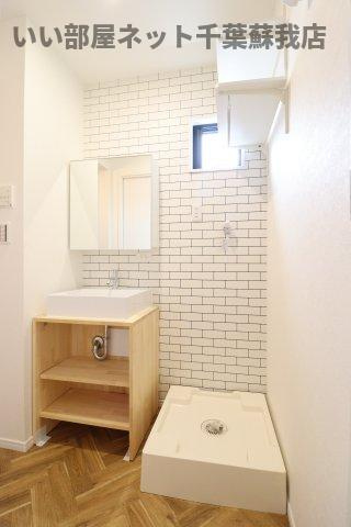 クレセントパーク末広 の洗面所|朝の準備に活躍する、洗髪洗面化粧台！