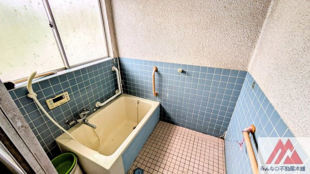 久留米市山川町の中古一戸建の浴室