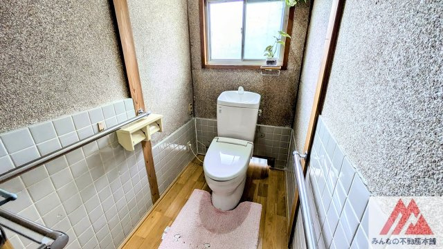 久留米市山川町の中古一戸建のトイレ