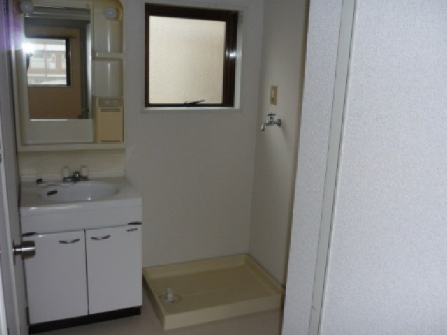 【洗面所】 | ラインプラザ本郷 | 同タイプの別部屋写真です。