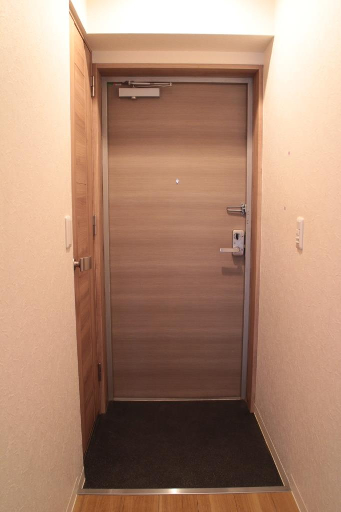 エグゼ神宮前の玄関|シューズボックスあり。